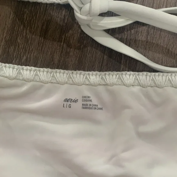 Aerie coral and white crochet swimsuit - Picture 3 of 4